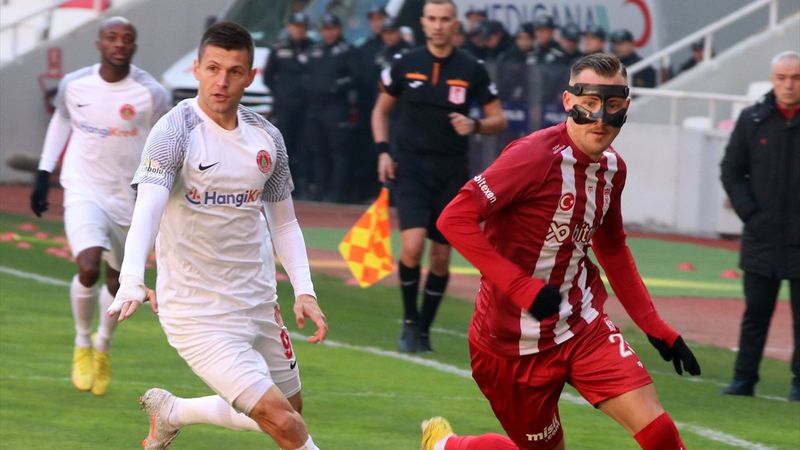 Sivasspor ve Ümraniyespor yenişemedi