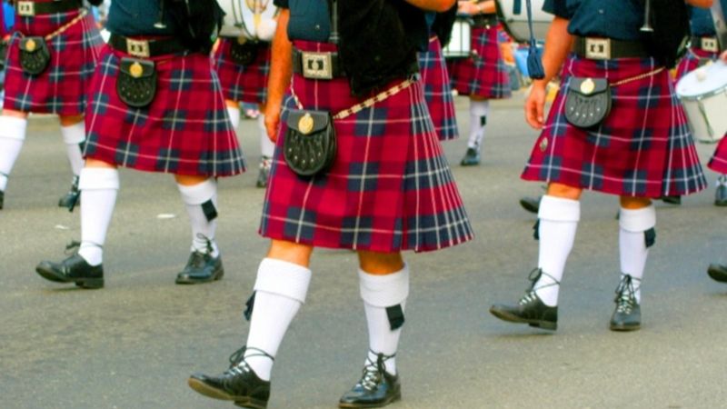İskoçya'nın sembolü: İskoçlar neden etek giyer? İşte hikayesi