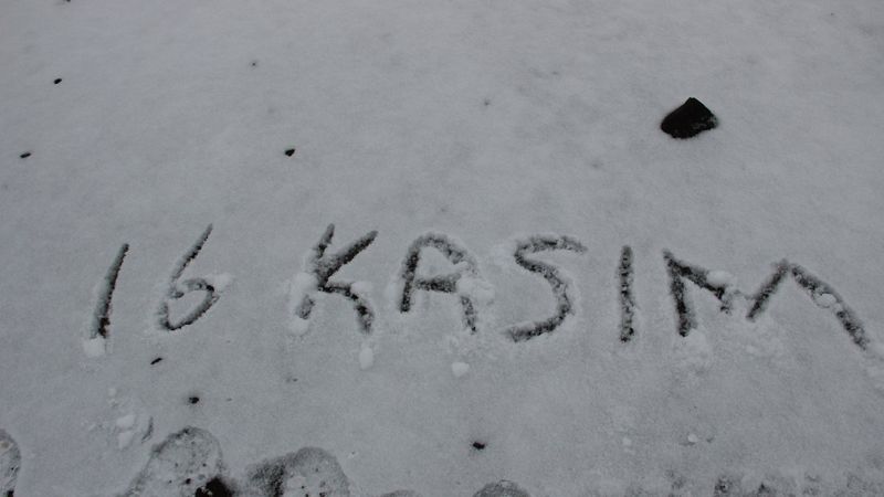 Erzurum'un yüksek kesimleri beyaza büründü