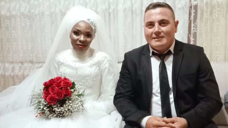 Nijer'den Trabzon'a gelin geldi