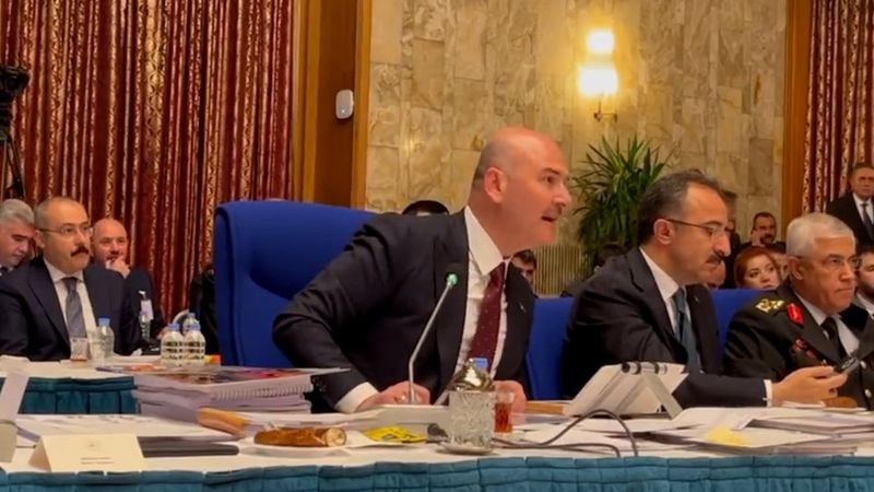 Süleyman Soylu’dan HDP’li Turan’a: Terörist bozuntusu terbiyesiz
