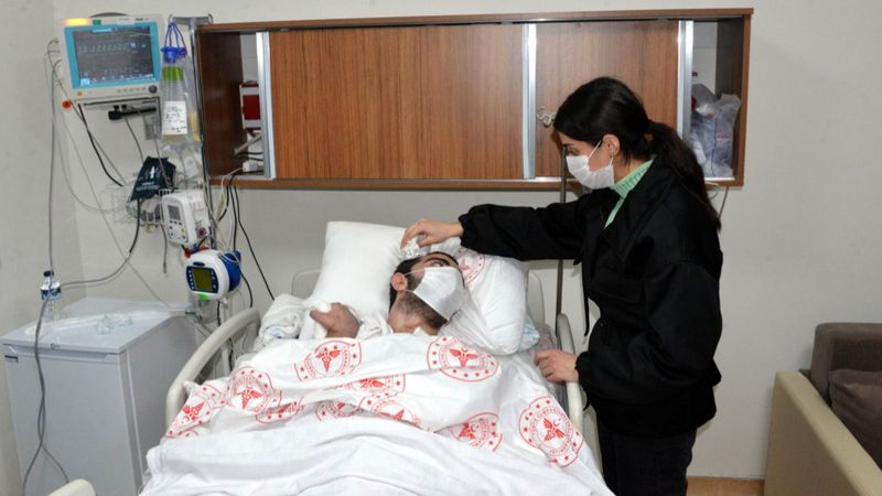 Hollanda'nın ötenazi önerdiği hasta Türkiye'de tedavi ediliyor