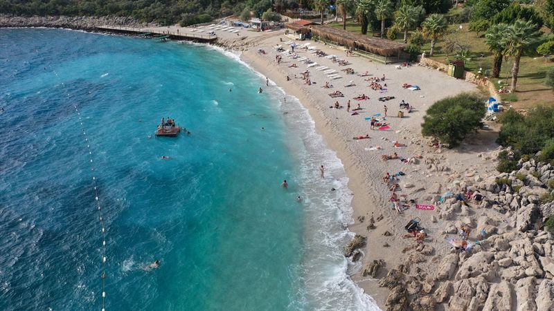 Antalya'da kasım ayında denize girdiler