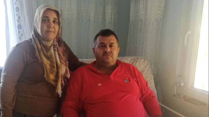 Kahramanmaraş'ta yatalak eşine 5 yıldır bebek gibi bakıyor
