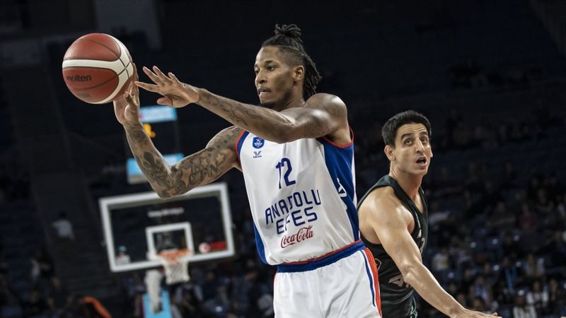 Anadolu Efes, Konyaspor'u mağlup etti