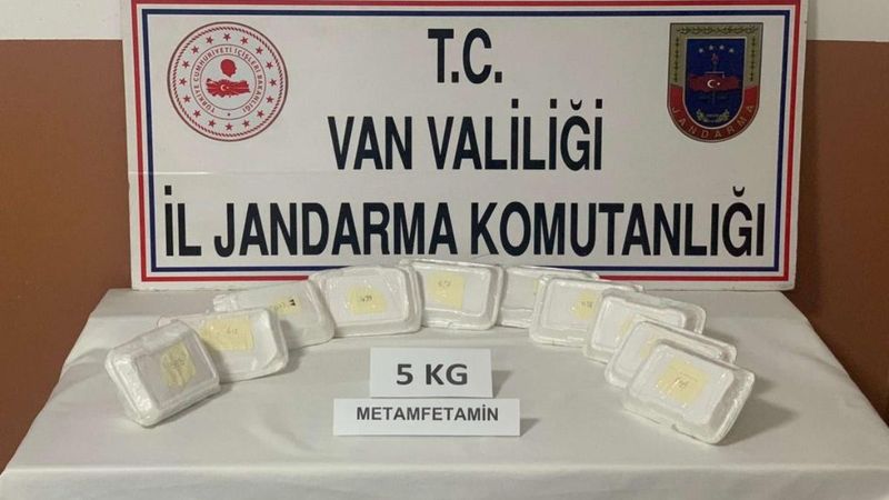Van'da uyuşturucu tacirlerine operasyon 