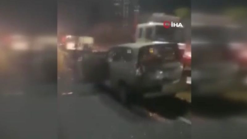 Hindistan’da 48 aracın karıştığı zincirleme trafik kazası