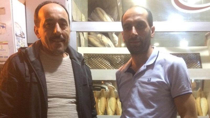 Samsun'da bulduğu para dolu çantanın sahibini dedektif gibi aradı