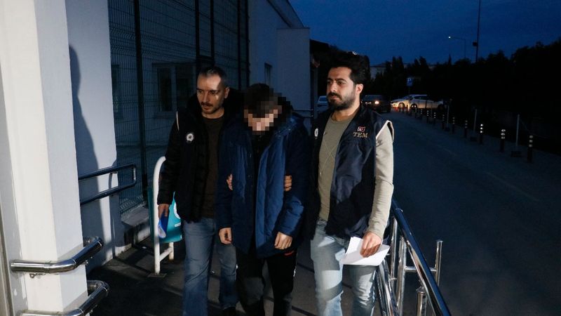 Adana'da FETÖ operasyonu: 75 gözaltı