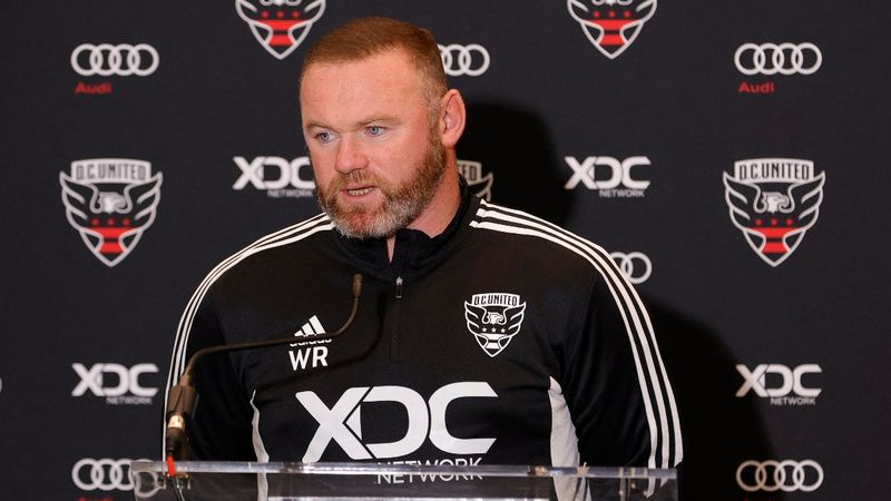 Rooney: Cristiano Ronaldo'yu satarım, kulübü bile oynatmıyor