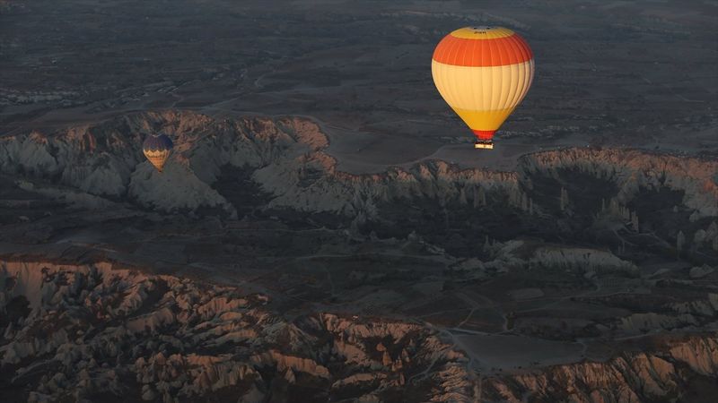 Kapadokya'da balon turları rüzgar engeline takıldı