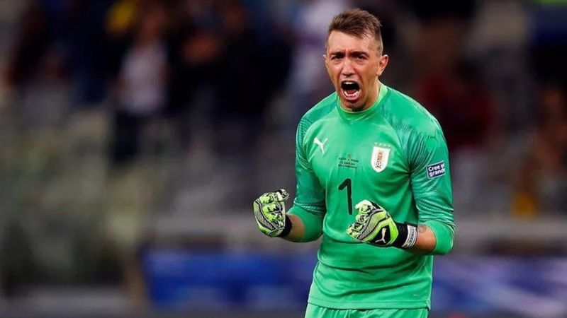 Fernando Muslera yerini Rochet'e kaptırdı