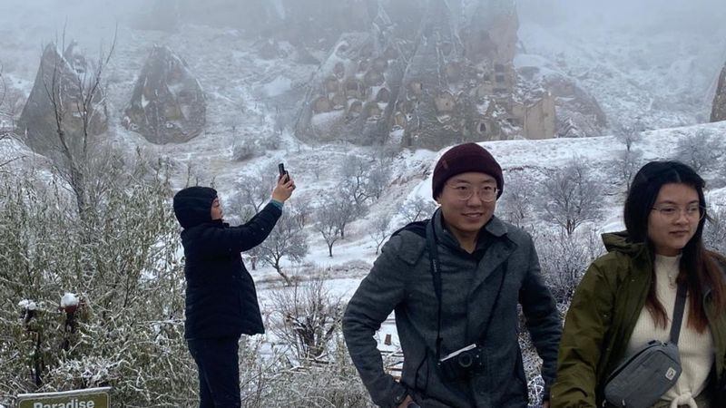 Kapadokya beyaz gelinliğini giydi