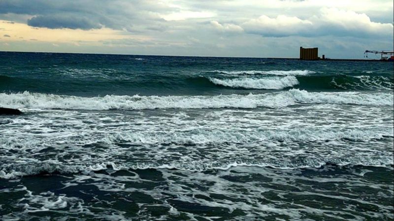 Marmara'da poyraz deniz ulaşımını engelledi