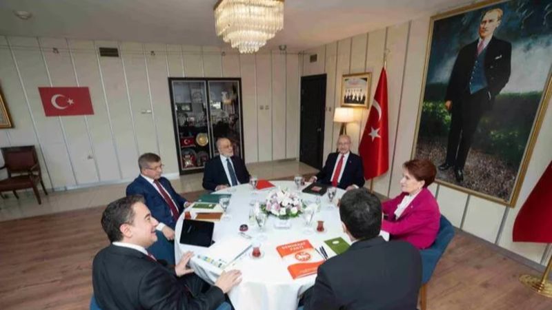 6’lı masanın skandal anayasa teklifi tartışmalara neden oldu