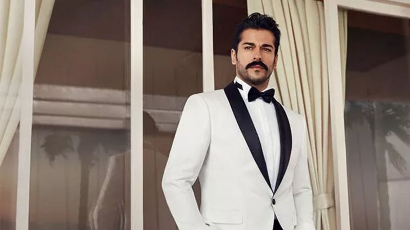 Tek aşkı Fahriye değilmiş! Burak Özçivit'in eski sevgilisi sosyetenin gözdesi çıktı...