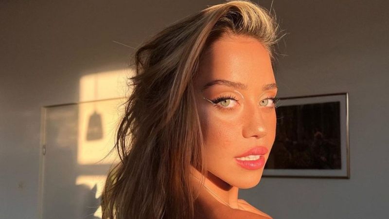 Sivilcelerini gösterdi! Hamdi Alkan'ın kızı Zeynep Alkan bir makyajlı bir makyajsız paylaştı...