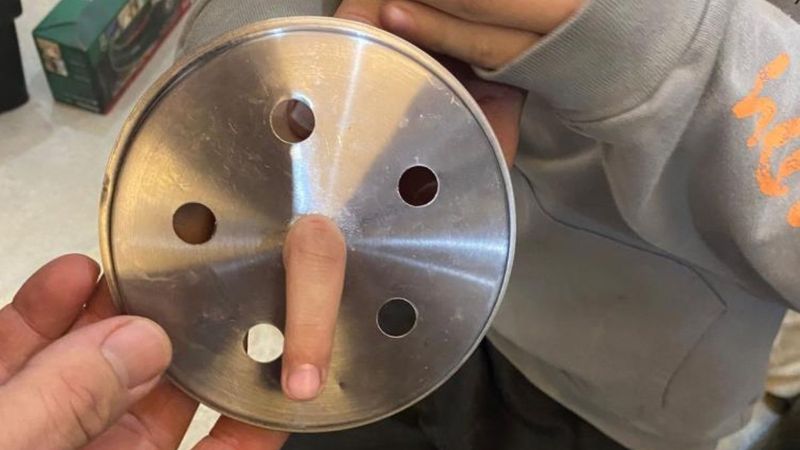 Yalova'da parmağı sıkışan çocuğun imdadına itfaiye eri koştu