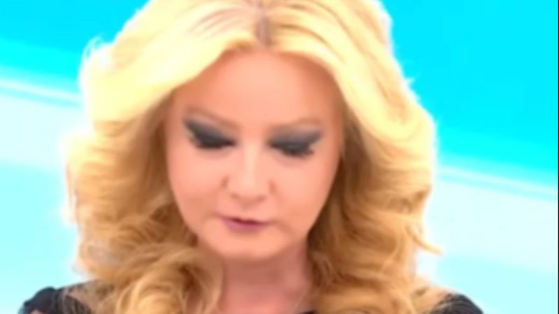 Müge Anlı'ya burma bilezik hediyesi