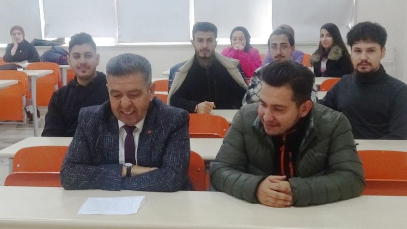 Iğdır'da baba ve oğlu birlikte yüksek lisans yapıyor