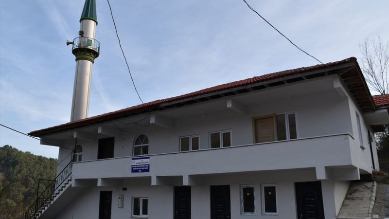 Karabük'te şehit oğlu için cami yaptırdı