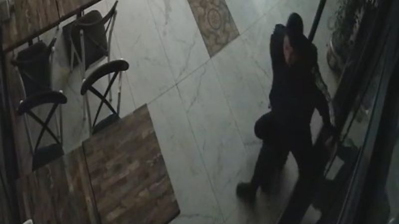 Elazığ’da hırsızlar, arka arkaya 3 dükkanı soydu