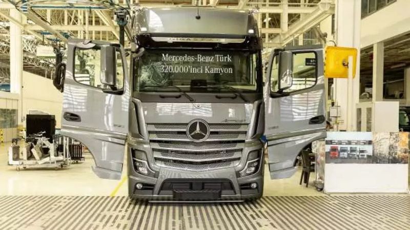 Mercedes-Benz Türk, 320 bininci kamyonunu üretti