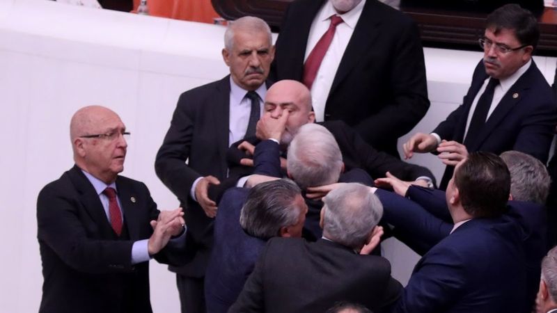 Meclis'te yaralanan Hüseyin Örs elektroşokla hayata döndürüldü