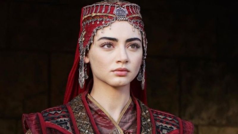 Kuruluş Osman'ın Bala'sı fiziği ve duru güzelliğiyle dudak ısırttı! 'Efsane hatunsun'
