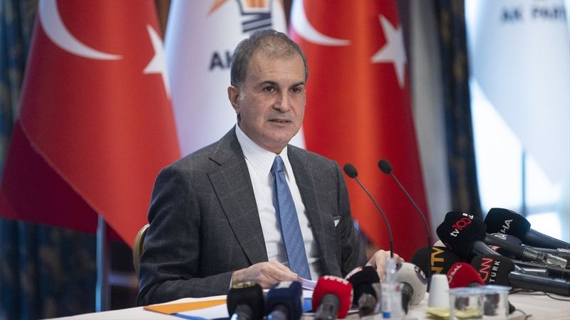 Ömer Çelik: Tanklar kime yol veriyorsa diktatör odur