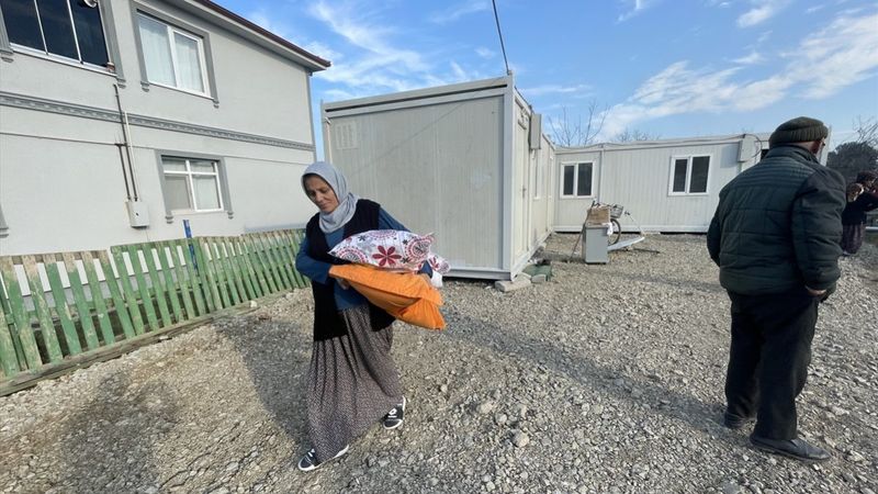 Düzce'de depremzedeler için konteynerler hazır