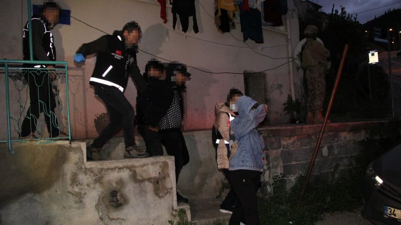 Kocaeli'de Kökünü Kurutma Operasyonu'nda 157 şüpheli tutuklandı