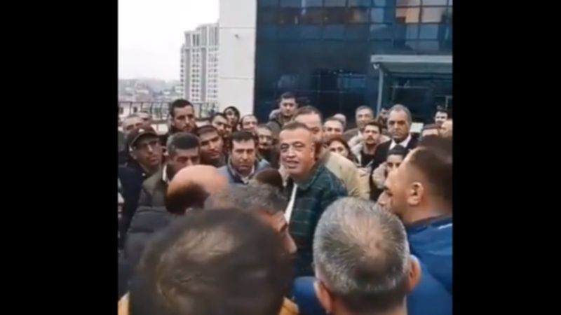 CHP'li Ataşehir Belediyesi'nde maaşlarını alamayan işçilerden protesto