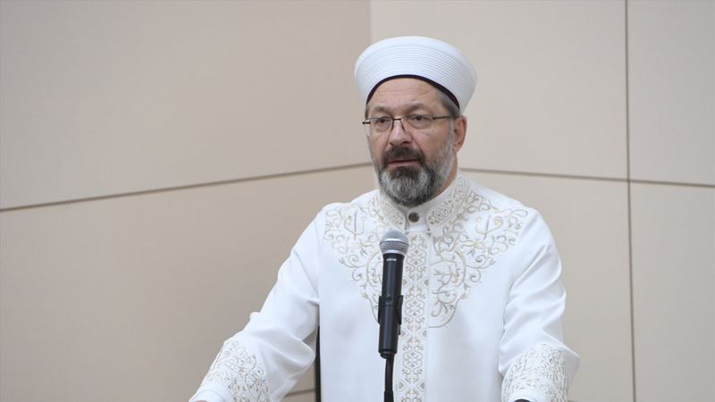 Tüm camilerde 'çocuk' konulu hutbe okunacak