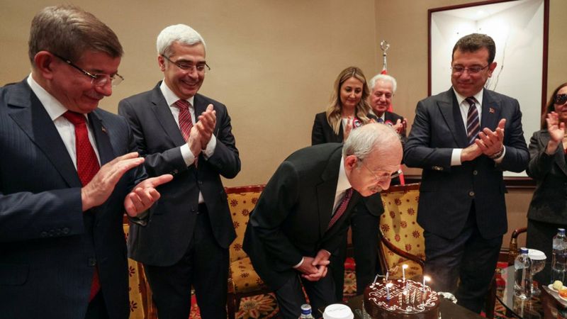 Ahmet Davutoğlu ve Ekrem İmamoğlu'ndan Kılıçdaroğlu'na sürpriz