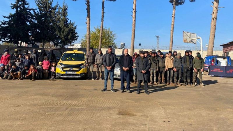 Kilis'te 57 kaçak göçmen yakalandı 