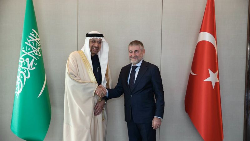 Nureddin Nebati, Suudi Arabistan Yatırım Bakanı el-Falih ile görüştü