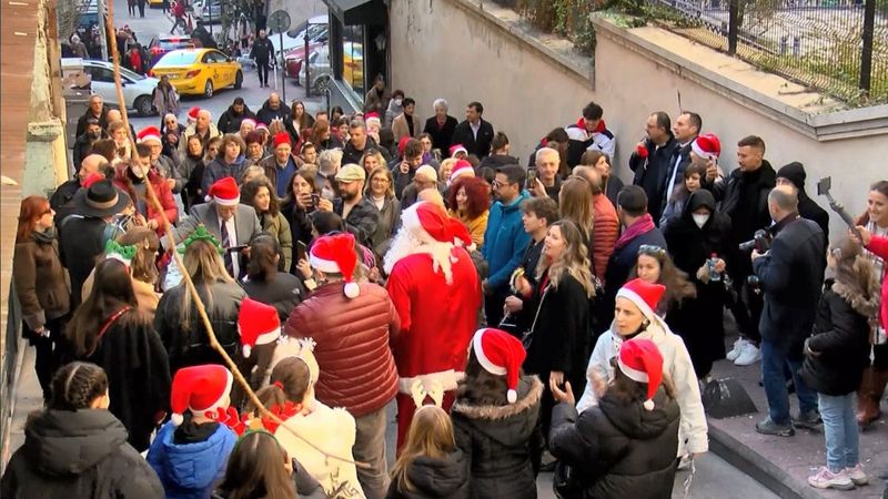 Beyoğlu'nda Rum lisesinden noel etkinliği
