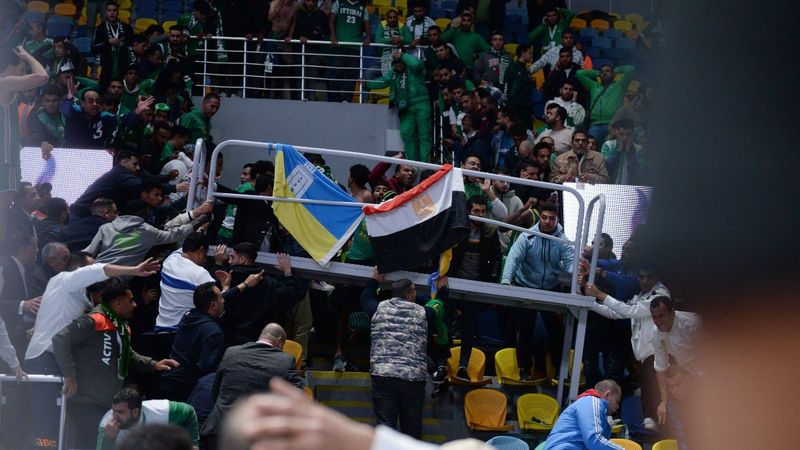 Mısır’da basketbol maçı sırasında tribün çöktü: 27 yaralı