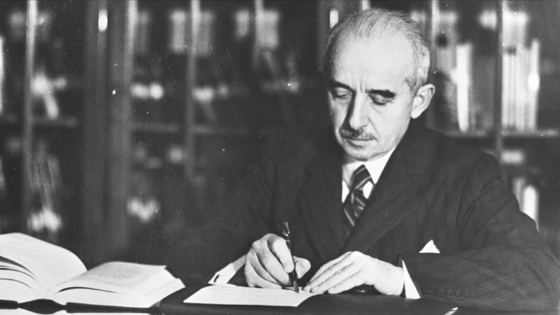 İsmet İnönü 49 yıl önce bugün yaşamını yitirdi