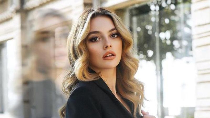 'Baya esnek çıktın' Melis Sezen bacaklarını bir indirdi, bir kaldırdı...