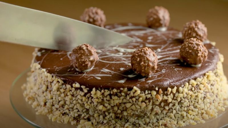 2023 Yılbaşı sofrası için hazırlayabileceğiniz pratik çikolatalı pasta tarifi! İşte yapılışı ve malzemeleri...