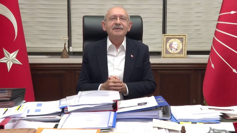 Kemal Kılıçdaroğlu'ndan yeni yıl mesajı: Bay Kemal'i bekleyin