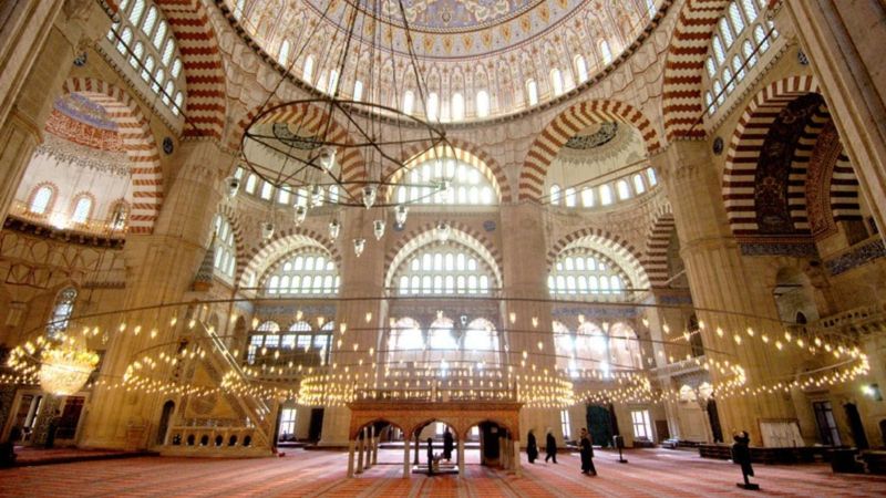 İbadethanelerde ve cemevlerinde doğalgaza yüzde 42,73 indirim