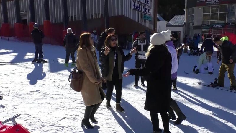 Kayakseverler Palandöken'de yeni yıla girdi