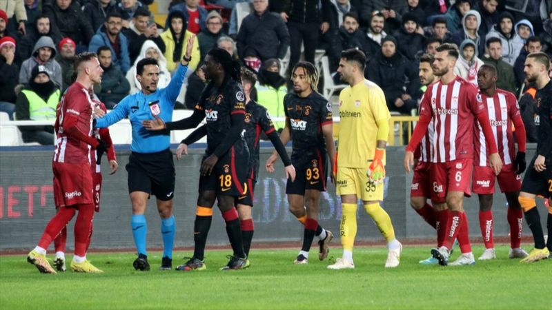 Erkan Özdamar'a küfür ve tehdit mesajları