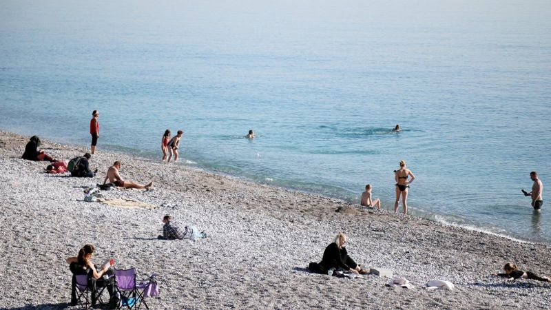 Antalya'da ocak ayında denize girdiler