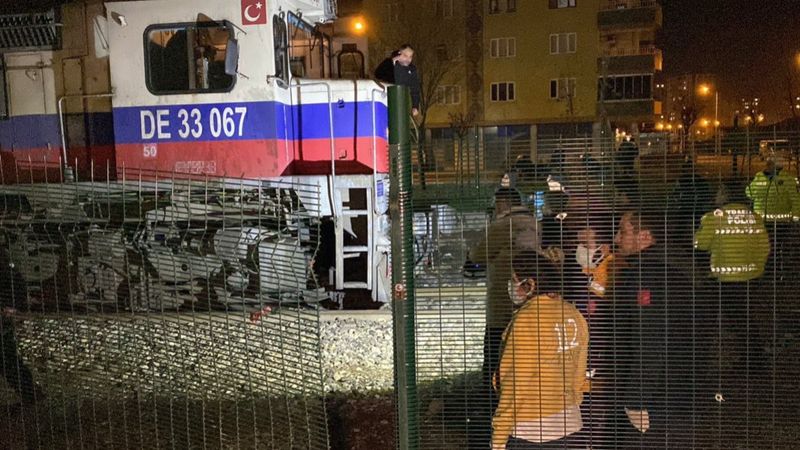 Diyarbakır’da hemzemin geçitteki yayaya yük treni çarptı