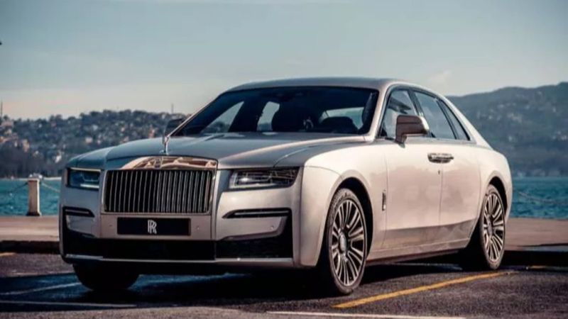 Rolls-Royce, 2022 yılında en yüksek satış rakamına ulaştı