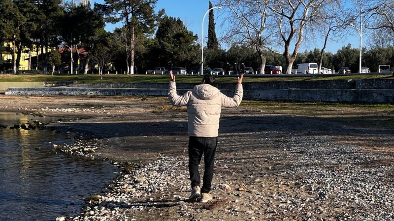 İznik Gölü kuraklıktan 400 metre çekildi